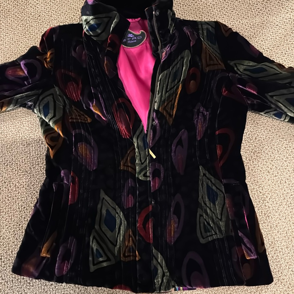 ETRO velvet jacket. From Milano. Size 40. Excellent condi   Beautiful